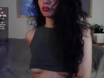 sophia_whispers on Chaturbate