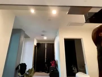 yungfemslut on Chaturbate