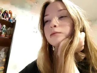 nina_winford on Flirt4Free 