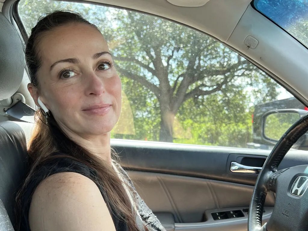 Ahhhhnaaaa — Turn-ons: Confidence, good conversation, teasing glances, slow undressing, and generous admirers.